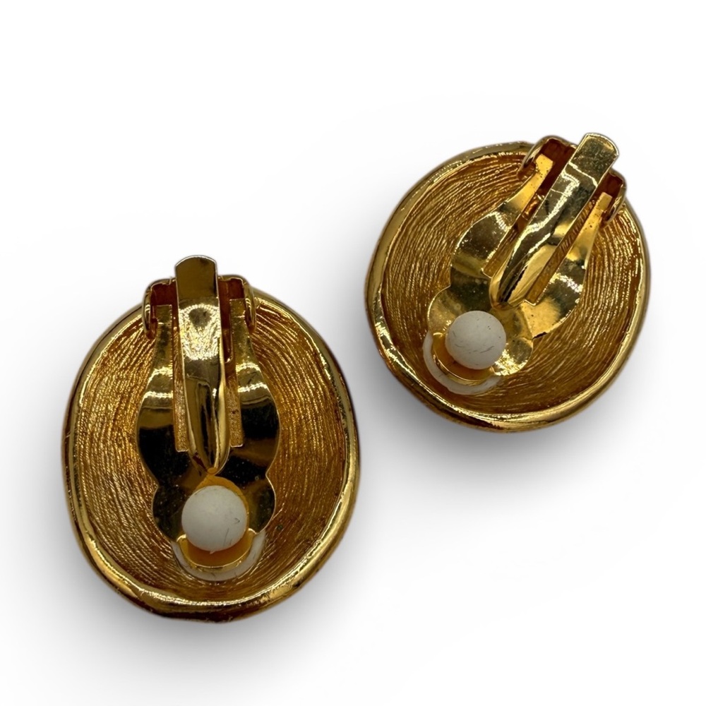 NWT- One Twenty One Gold Basketweave Oval Textured Earrings - Picture 6 of 6